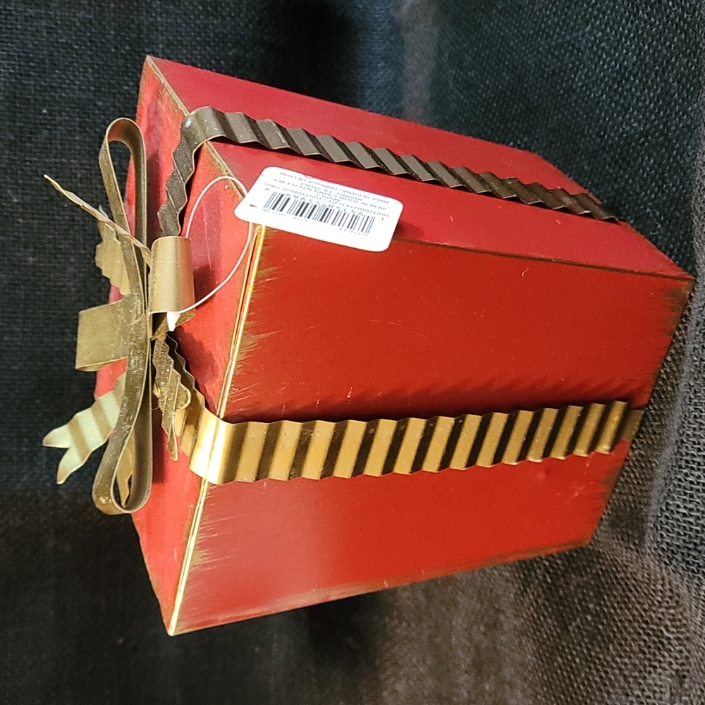 Ashland Christmas Decor metal Gift Package Galvanized Metal Ribbon
